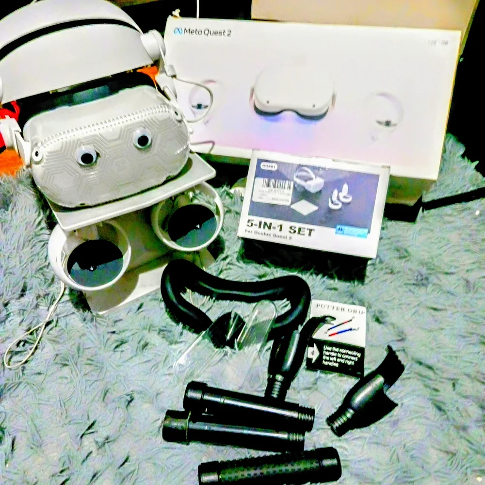 White VR Console with Adjustable Head Straps and Lens Covers